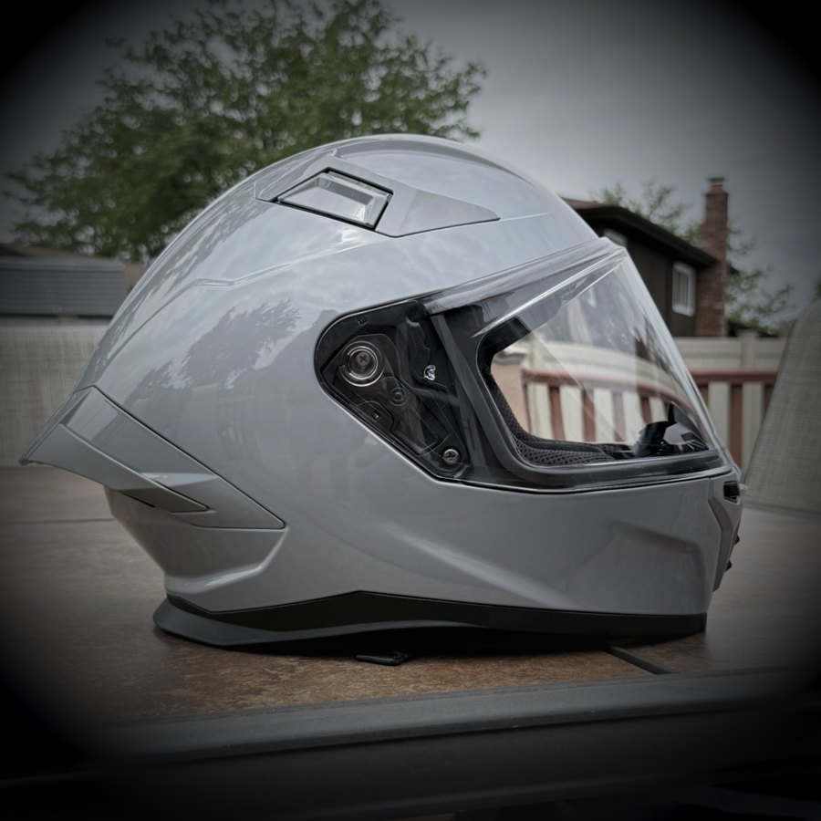 GLU 02 helmet